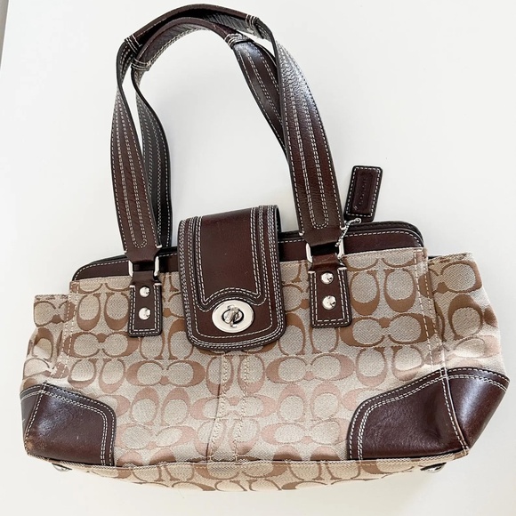 Coach Handbags - Coach Hamptons Signature Satchel | Vintage COACH Bag